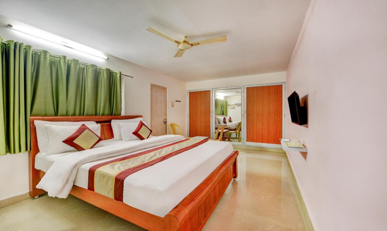 Madrasi Airport Hotel - Saibala Chennai Exterior foto