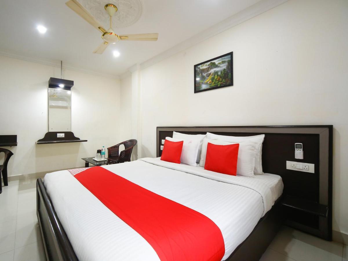 Madrasi Airport Hotel - Saibala Chennai Exterior foto